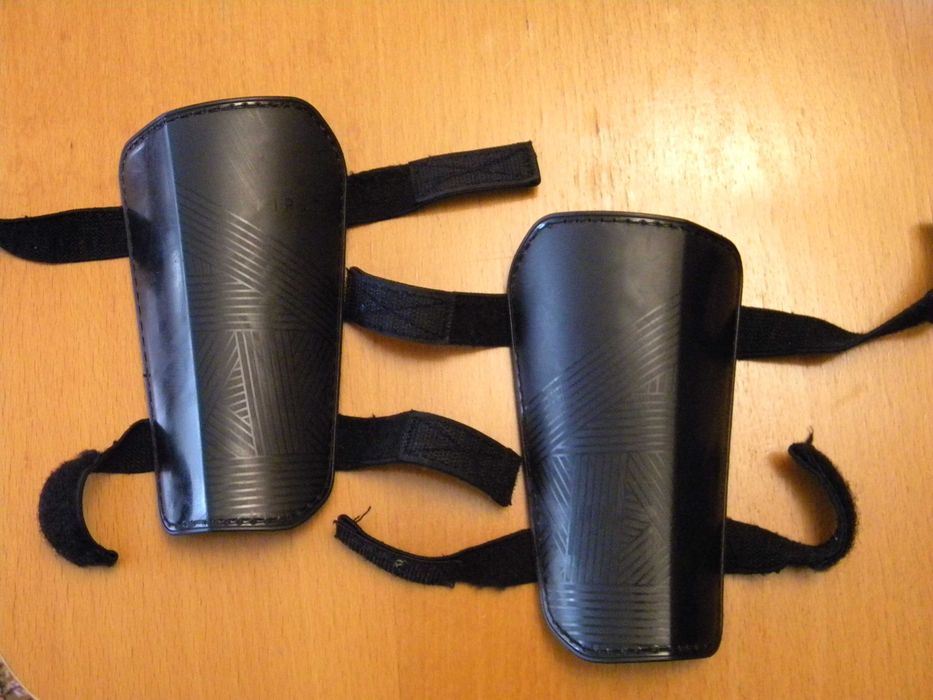 Предпазни кори за футбол.