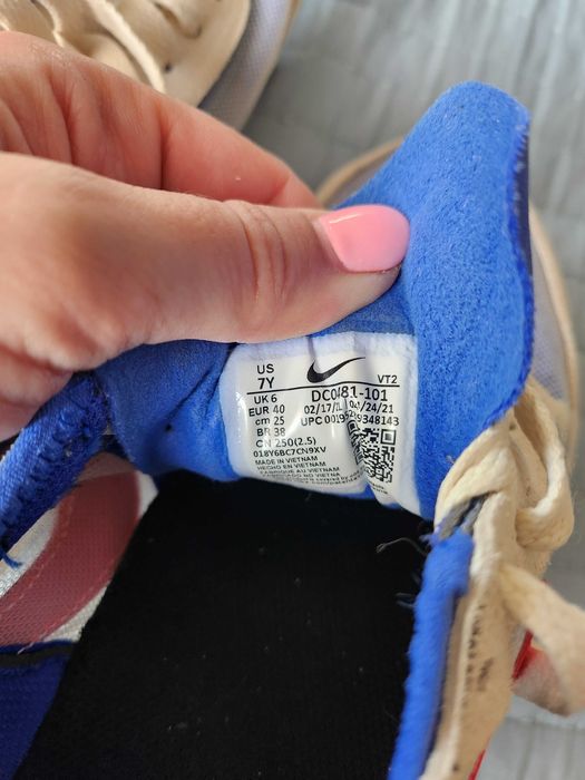 Маратонки Nike номер 40, стелка 25 см