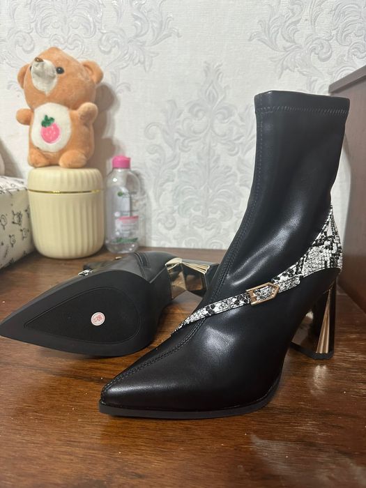 Сатылады 35-36 размерде.