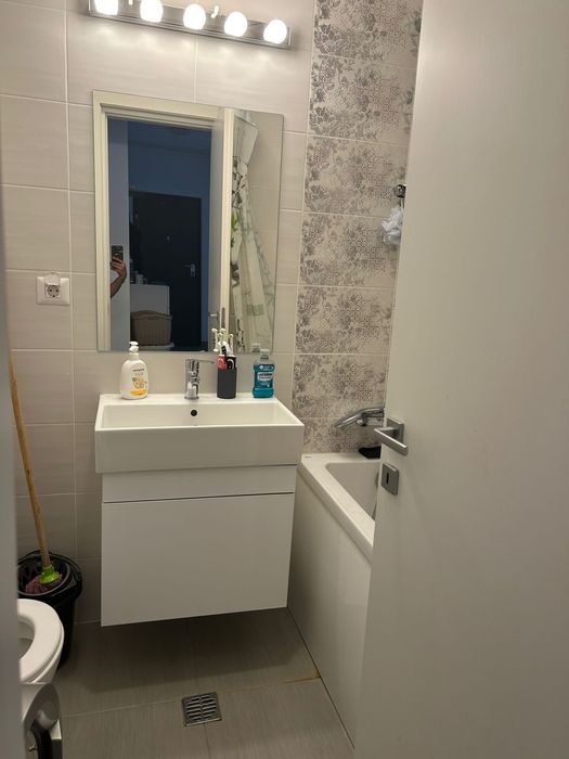 Vand apartament 3 camere si PARCARE subterana