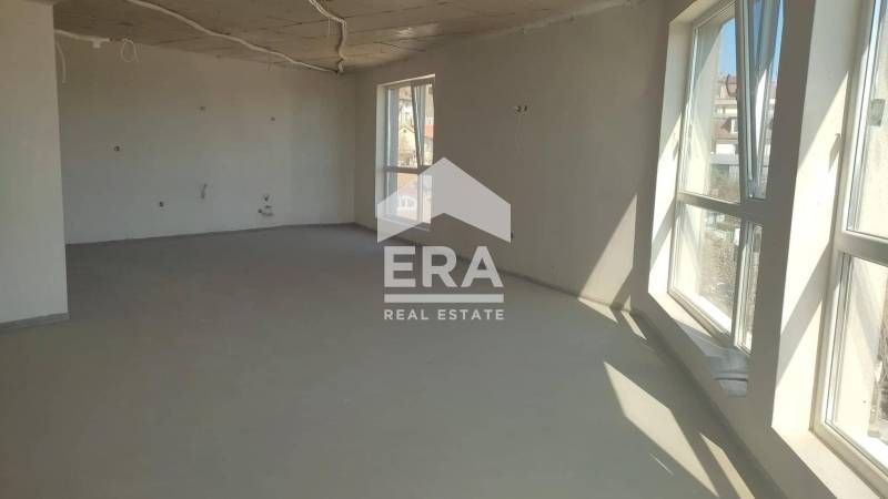 Продава се Тристаен апартамент в Варна, Възраждане 2 - 214 кв.м за 1169 €/кв.м - Снимка #1