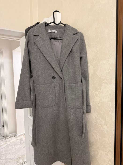 Сұр пальто, S размер, жақсы сапада, 1-2 рет қана киілген