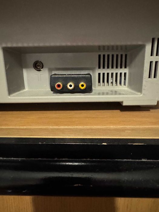 Продавам телевизор с кинескоп 21"  BEKO