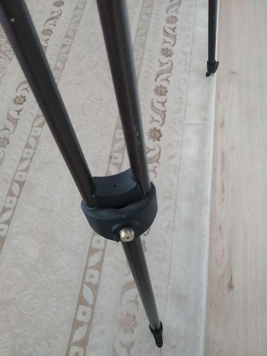 Продам штатив для камеры
