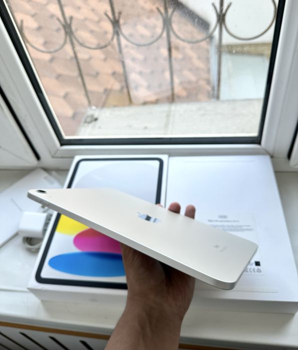 iPad 10 Silver 64GB как новенький