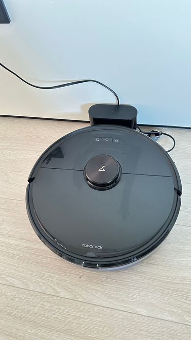 Робот пылесос roborock
