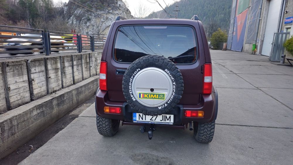 Suzuki Jimny 4x4 - Pregătit pentru Orice Provocare! -