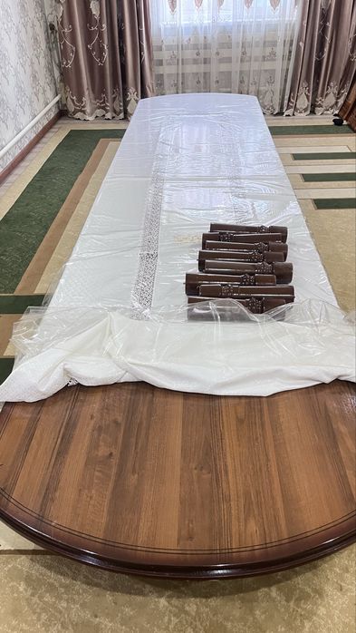 Продам стол в хорошем состояние