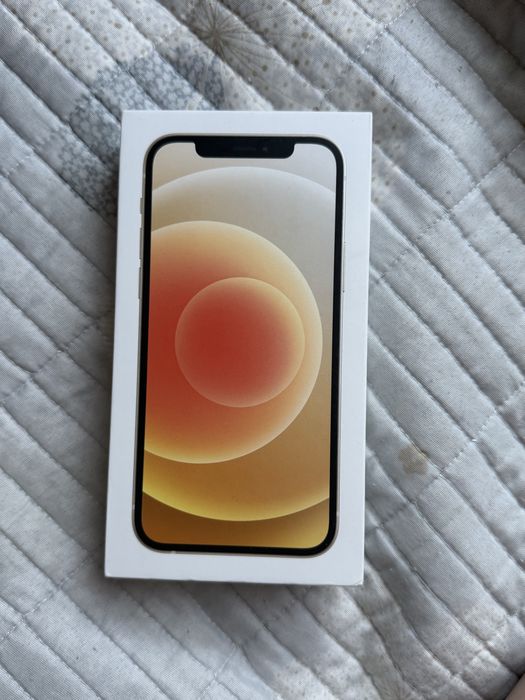 iPhone 12 128 GB белый
