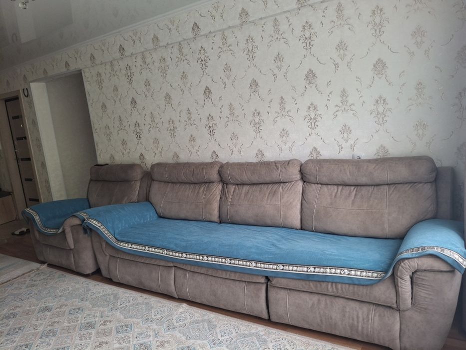 Продам диван с креслом