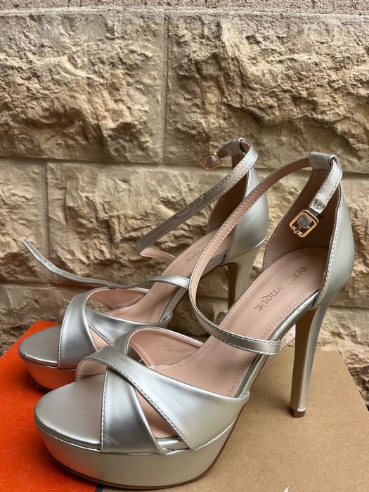 Дамски токчета високи