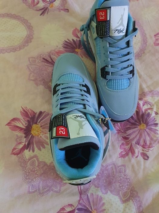 Jordan 4 University blue 43
