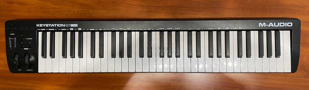 Миди клавиатура M-Audio Keystation 61 MK3 - Като Нова