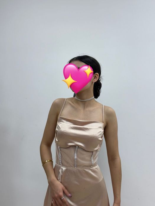 Продаются вечерние платья