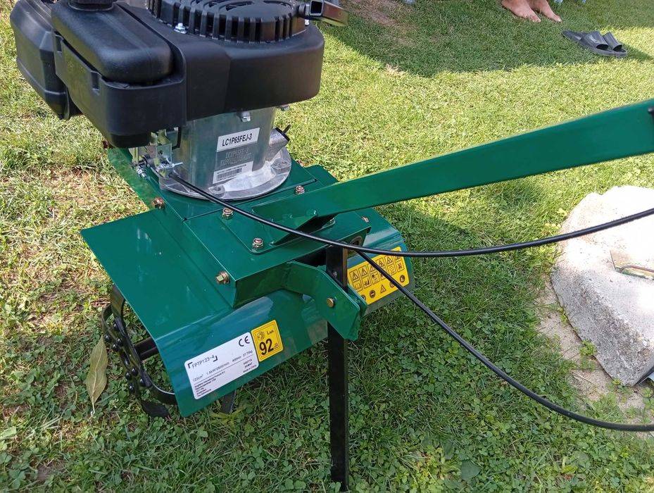 Motocultor pe benzina
