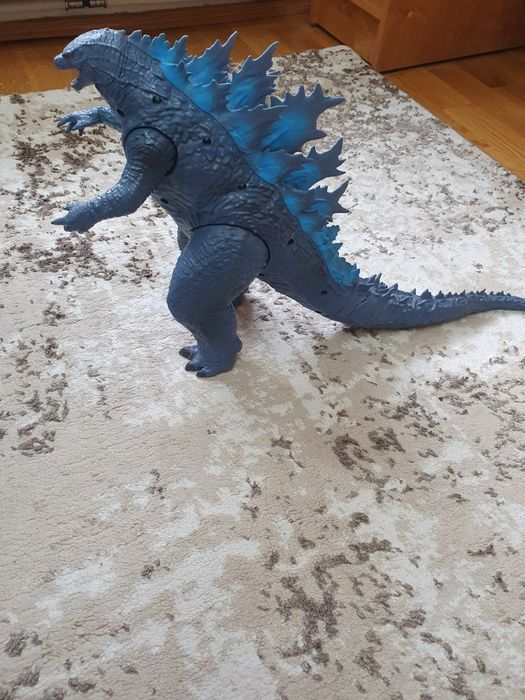 Godzilla, 30 cm în stare foarte bună