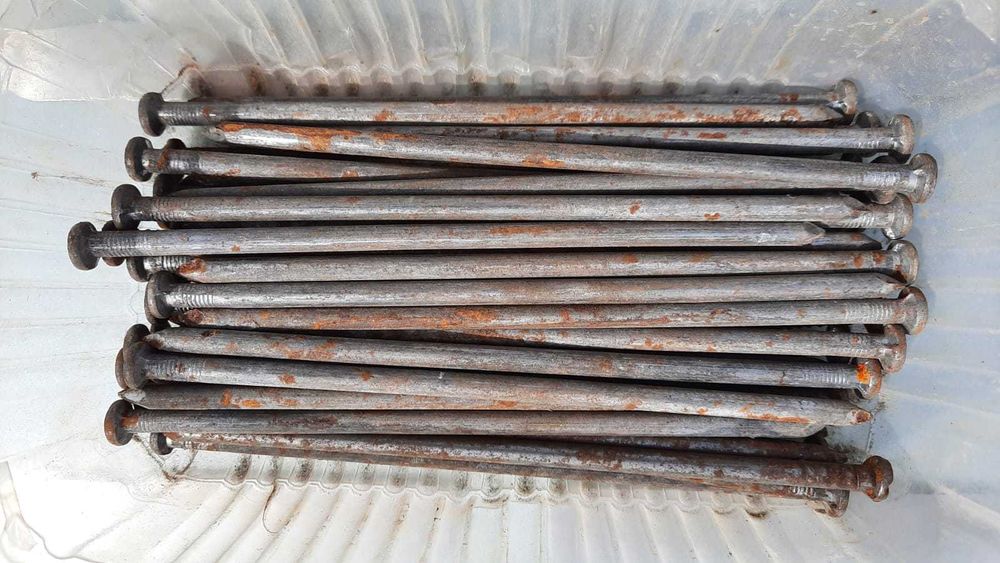 Cuie Pentru Constructii   10/4 , 20/6 10 KG    .