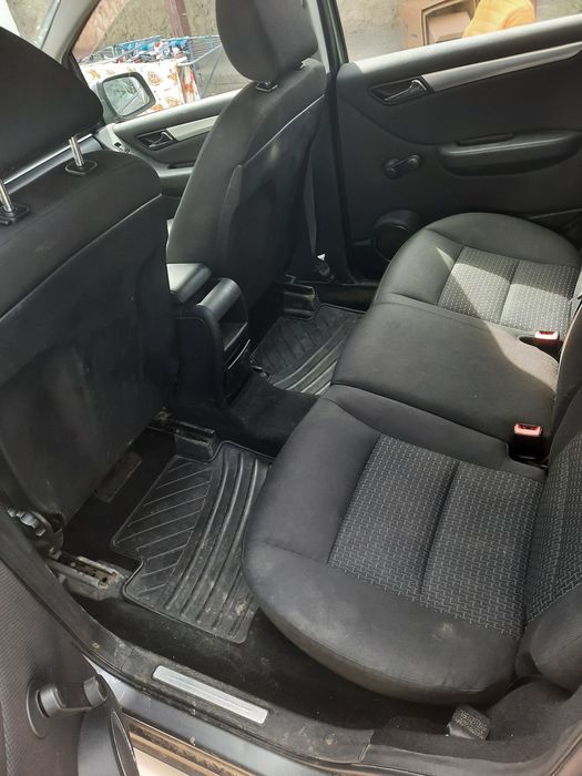 Mercedes b-class a180