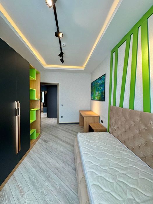 Премиум квартира посуточно Loft Residence у метро Mingurik