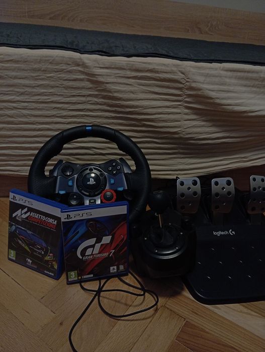 Волан с педали и скоростен лост Logitech g29 + Gran Turismo и Asseto C