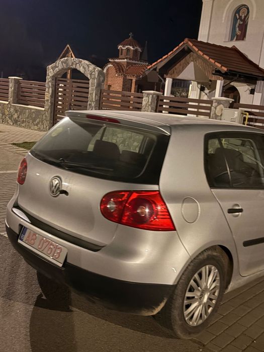Vand Golf 5 in stare buna