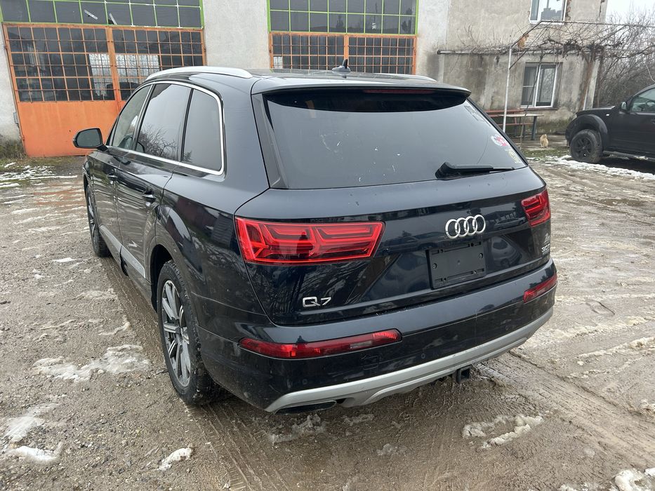 Audi  Q7    4m  333 k/c 2018  на части   или цял