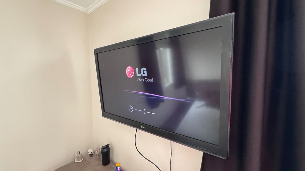 Плазмен телевизор LG