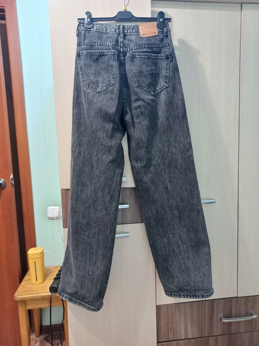 Продаю джинсы женские