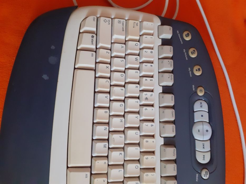 Tastatura Microsoft 1.0A, KB-0168