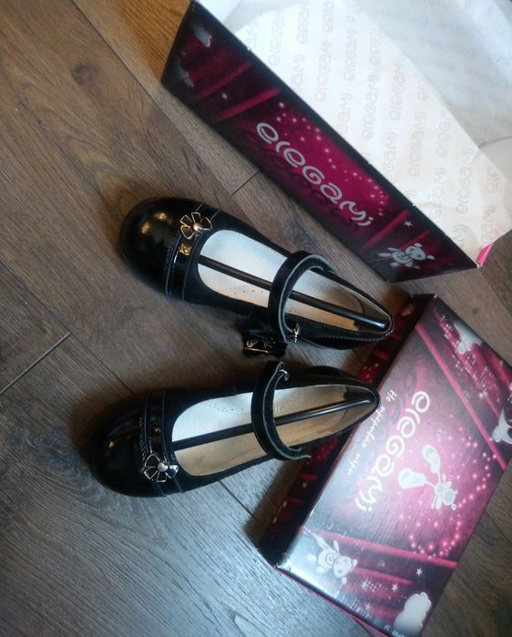 Обувь для девочки туфли сапоги