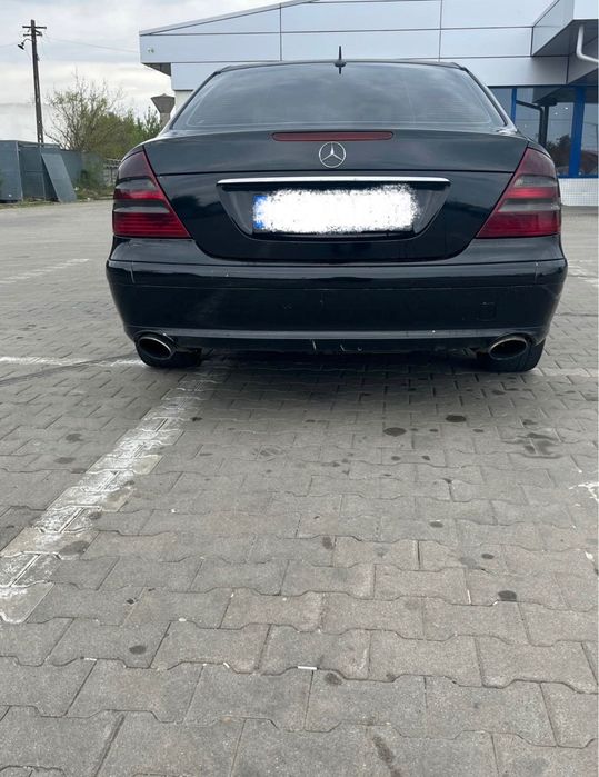 Mercedes E Class w211
