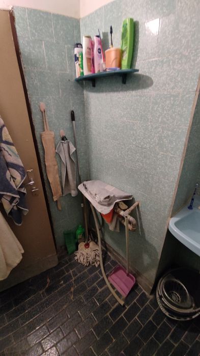 Продава се Тристаен апартамент в Пазарджик, Изток - 86 кв.м за 712 €/кв.м - Снимка #13