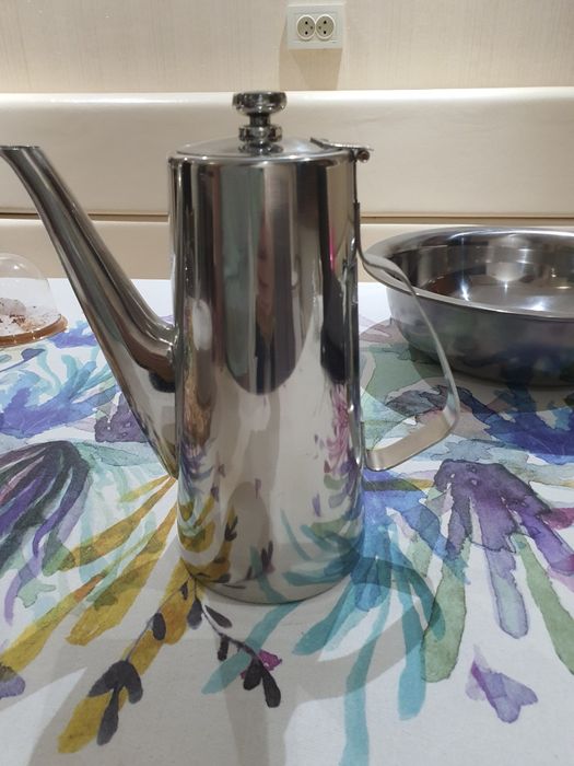 Кувшин с миской.