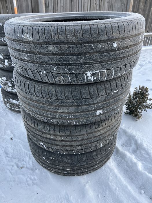 Продам летние шины 225/45/19