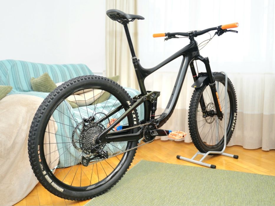 Bicicleta mtb full suspension super enduro Giant Reign