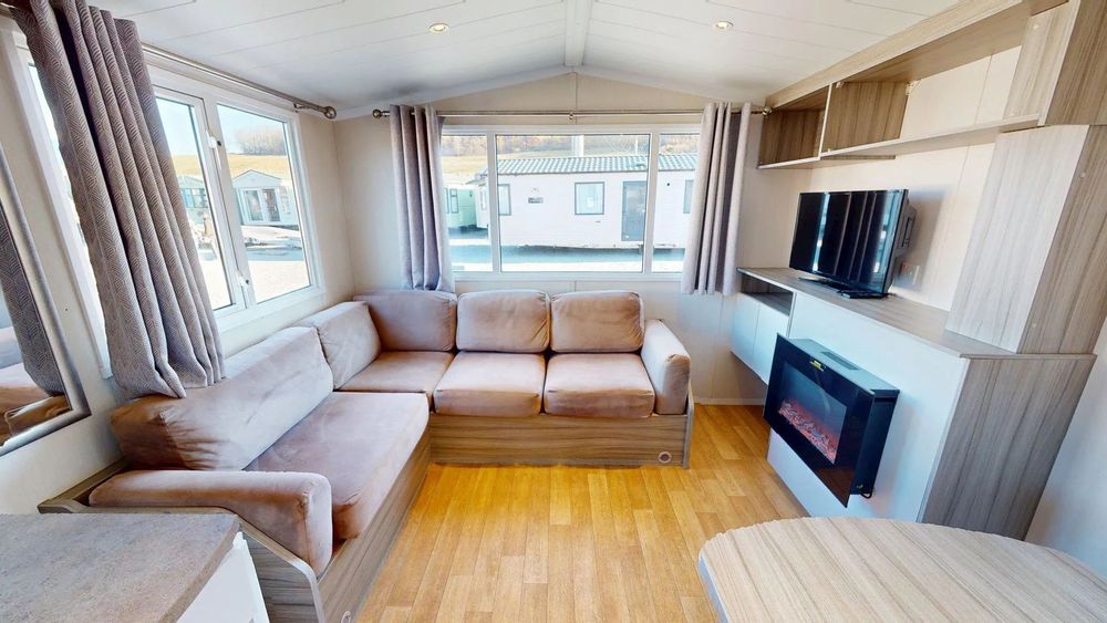 Alta Casă mobilă Swift Soleil nr. 099 | Tâmplărie PVC și încălzire centrală cu calorifere | 9 x 3 m | 2 dormitoare și 1 baie