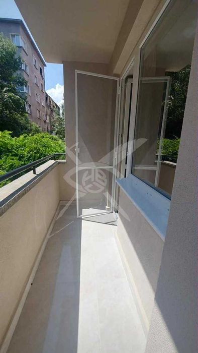 Дава се под наем Тристаен апартамент в София, Център - 90 кв.м за 1100 € - Снимка #10