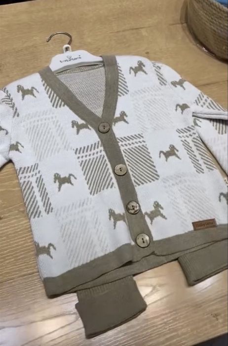 Костюмчик вязаный