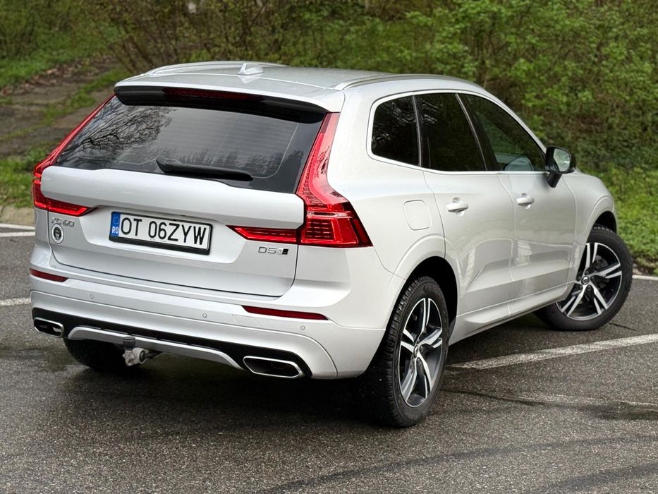 Volvo XC 60 2019 Diesel D5 R Design Automatic 235