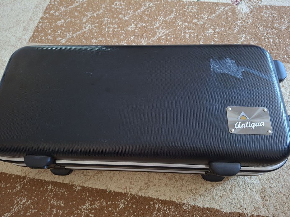 Продам саксофон альт Antigua
