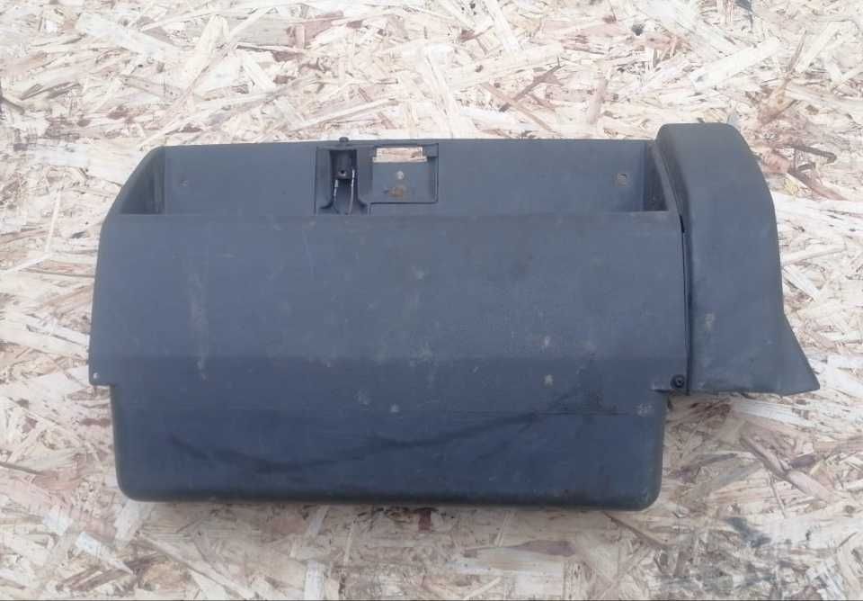 бардачек на Фольксваген Транспортер Т4, Мультиван