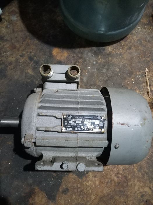 Продам продам электродвигатель
