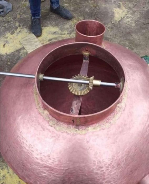 Vând cazan de țuică din cupru alimentar