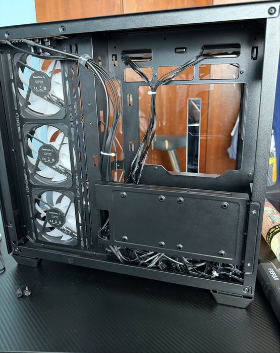 Кутия за компютър deepcool cg530