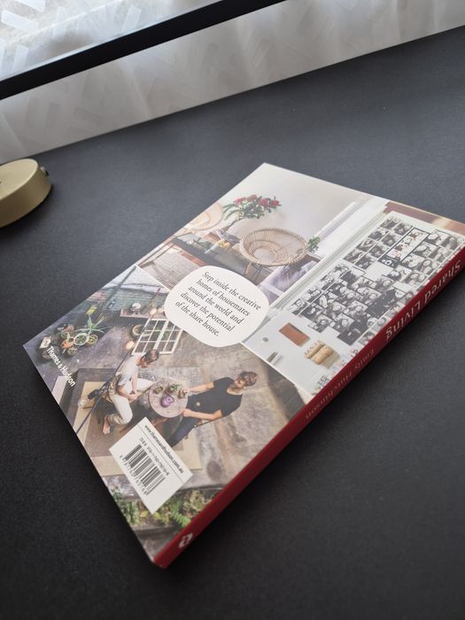 Carte 'Shared Living - Interior design for rented and shared spaces'