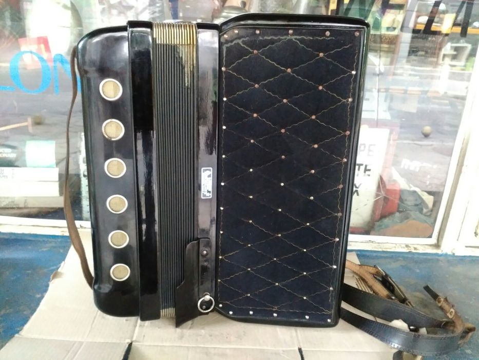 Акордеон "Horch Superior 3"120баса