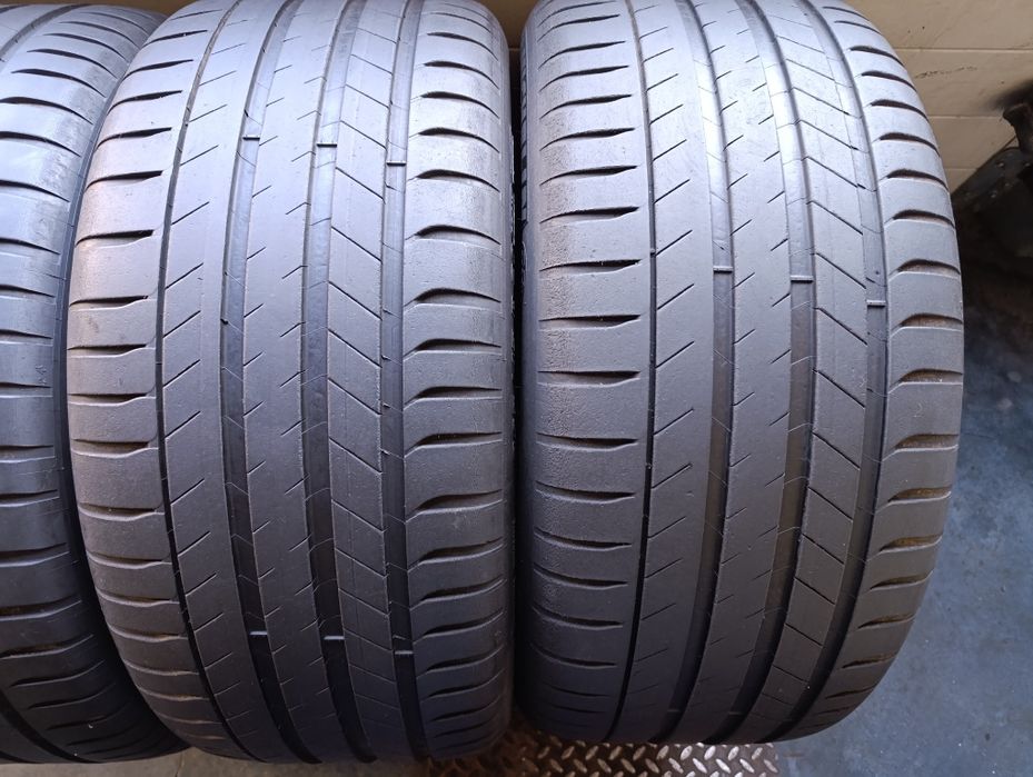 Anvelope de vara 265 45 20 și 295 40 20 Porsche Michelin Latitude 2022