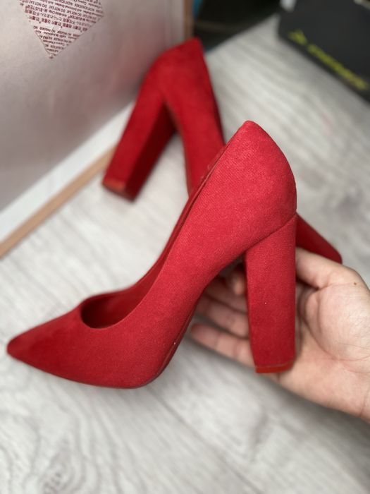 36 размер туфли сатылады