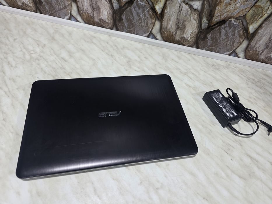 Ноутбук Asus i3 5th + ssd 128gb