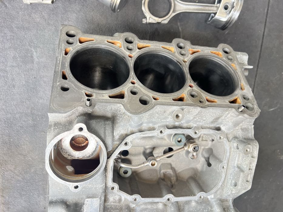 Блок за маса - V6 алуминиев